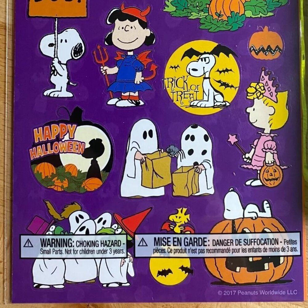 NWT American Greetings Package 2 Sheets Peanuts Snoopy Halloween Stickers 2017 - Picture 3 of 6